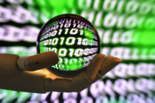 Quelles sont les responsabilités des experts data intelligence ?